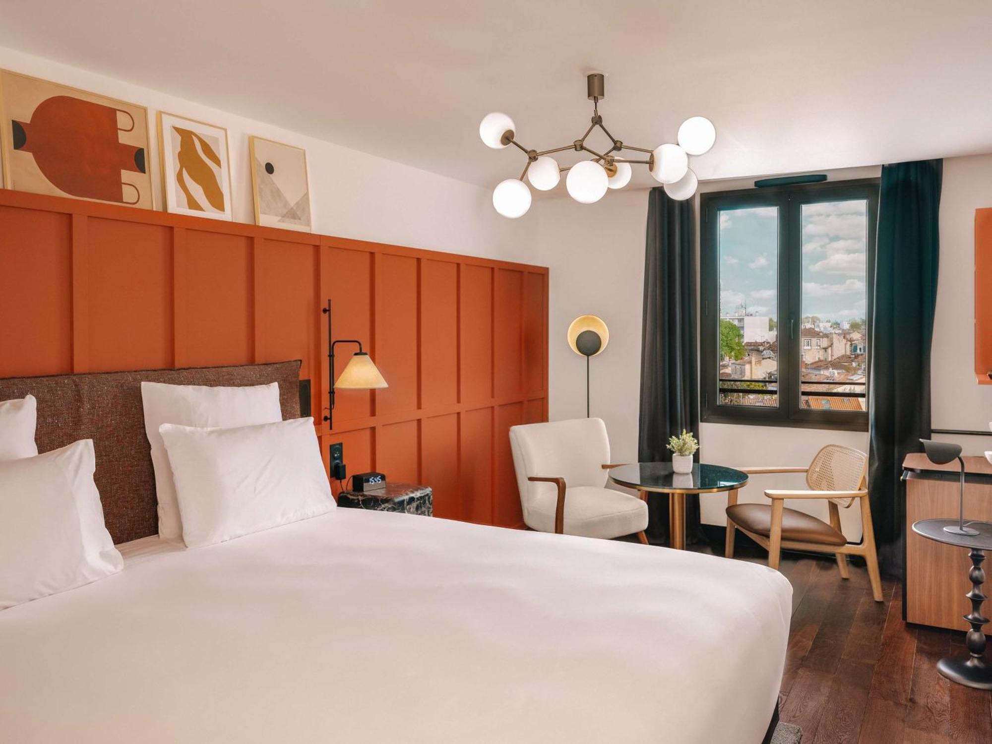 Marty Bordeaux, Tapestry Collection By Hilton Hotel 4*